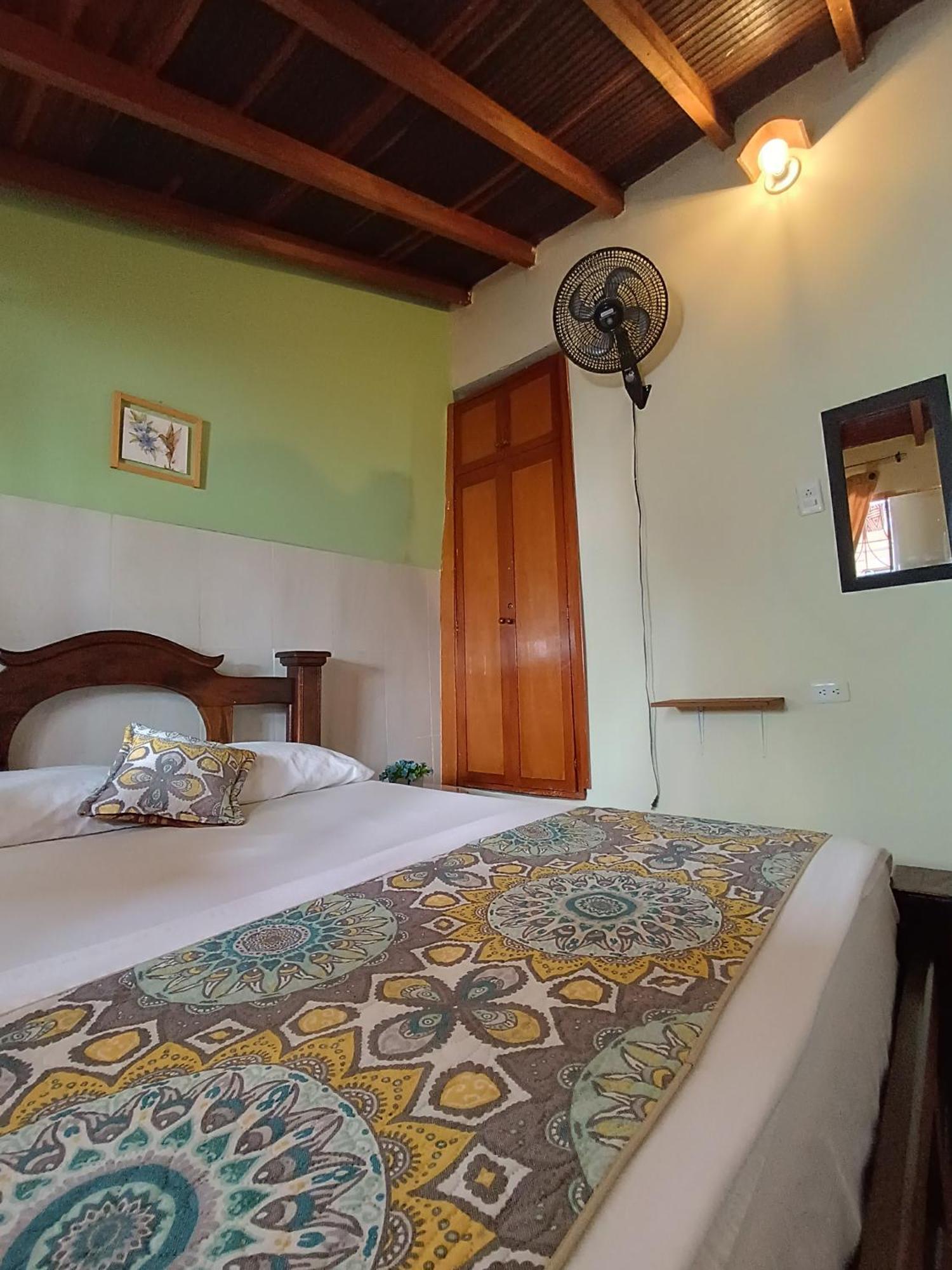 Adventure Hostel سان جيل المظهر الخارجي الصورة