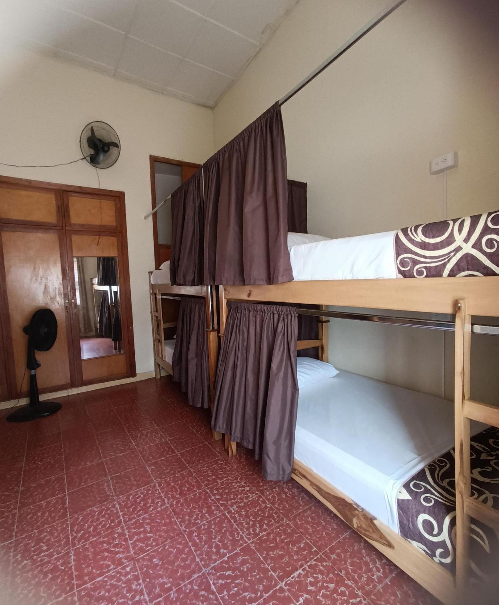 Adventure Hostel سان جيل المظهر الخارجي الصورة